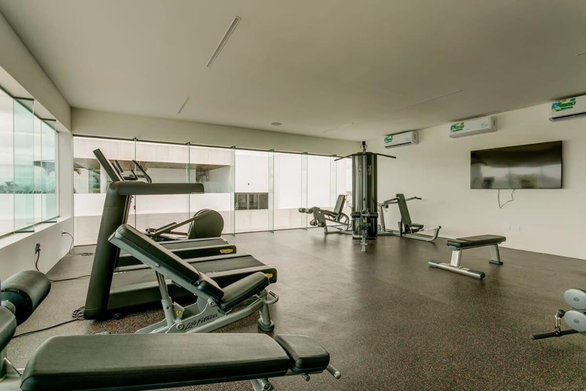New Roof Pool With Gym And Wifi Near 5th Half Blk Kids Ok Сasa de vacaciones